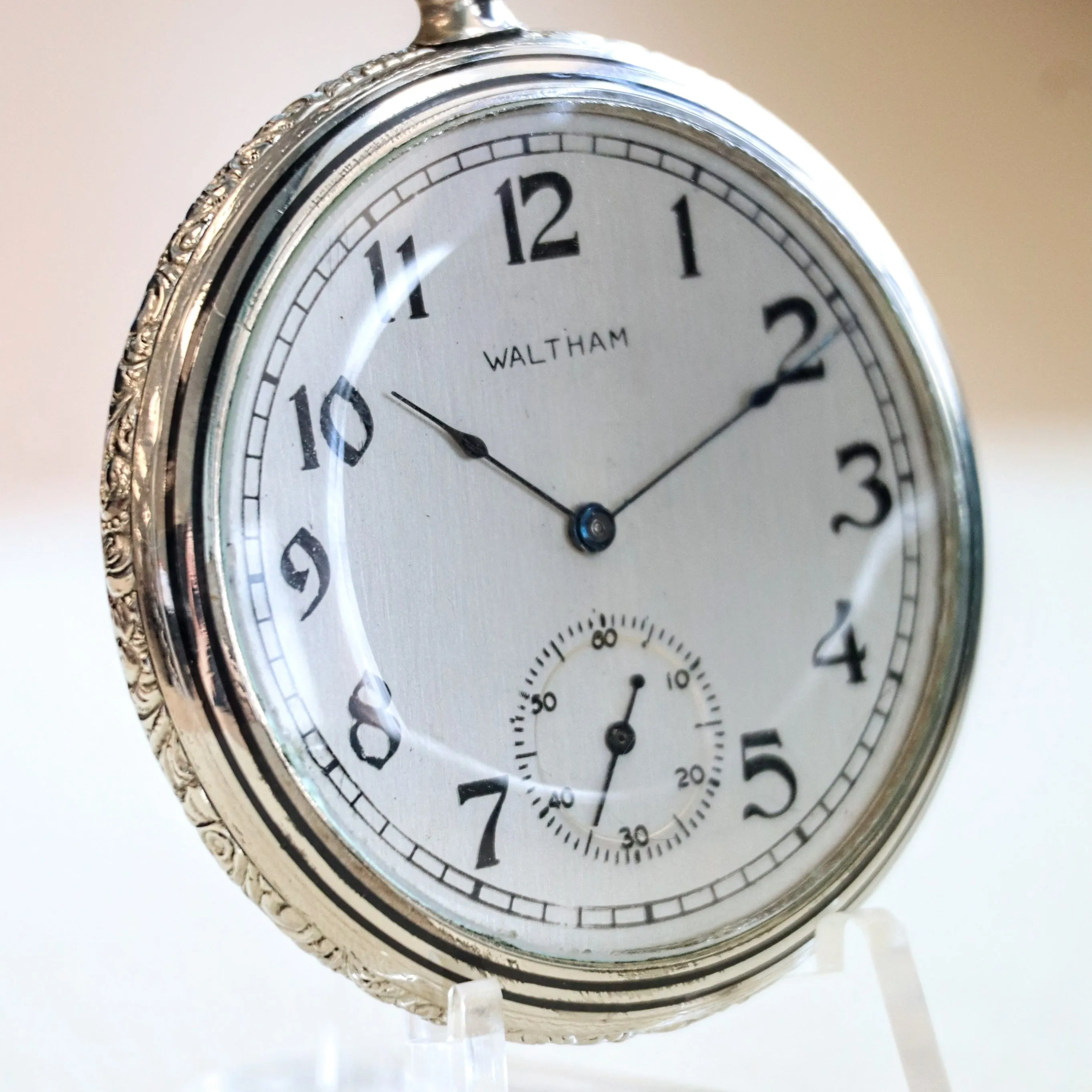 1904 WALTHAM Dress Pocket Watch Openface 12s Grade Riverside 19 Jewels Fancy Engraved Case