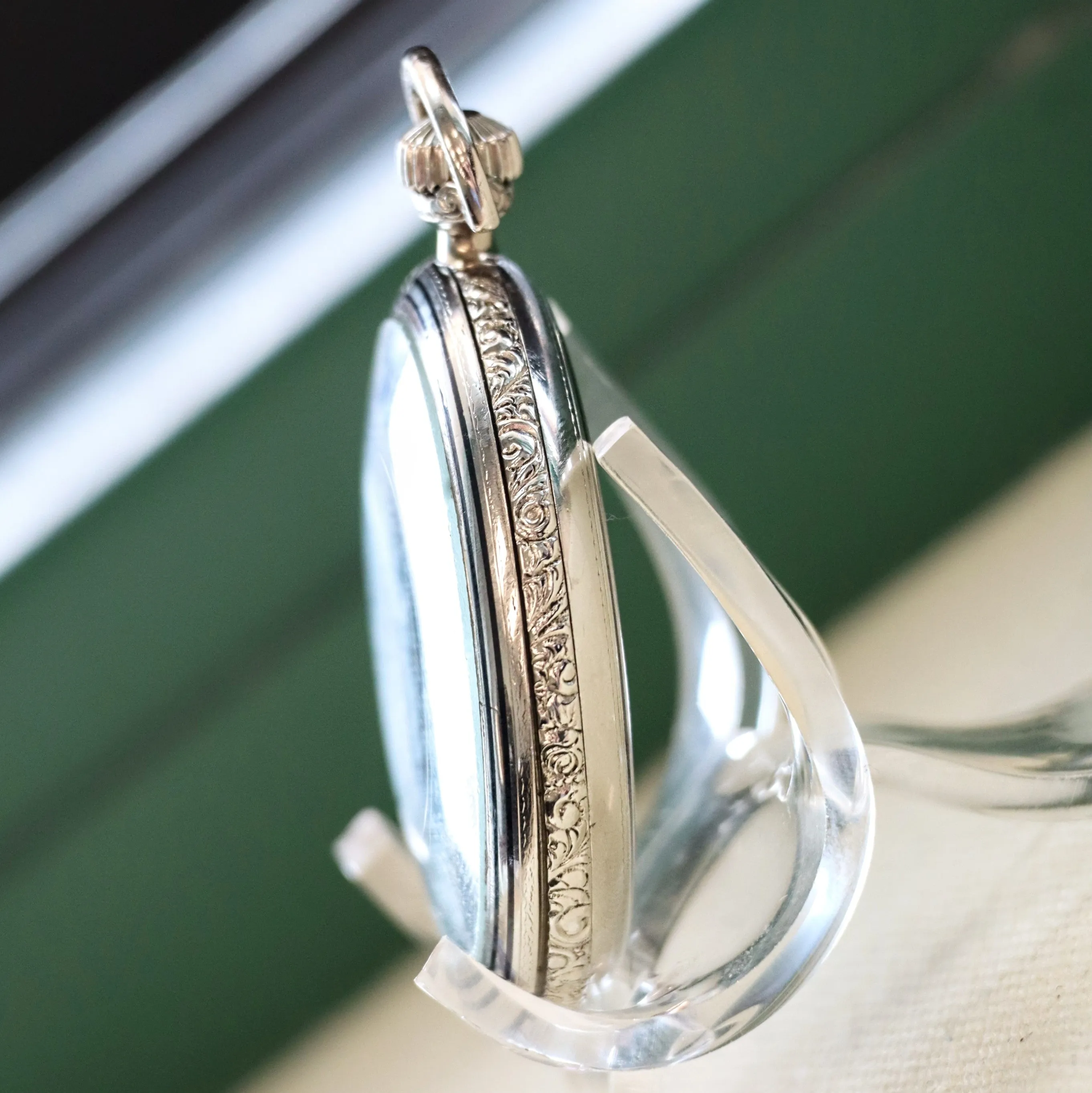 1904 WALTHAM Dress Pocket Watch Openface 12s Grade Riverside 19 Jewels Fancy Engraved Case