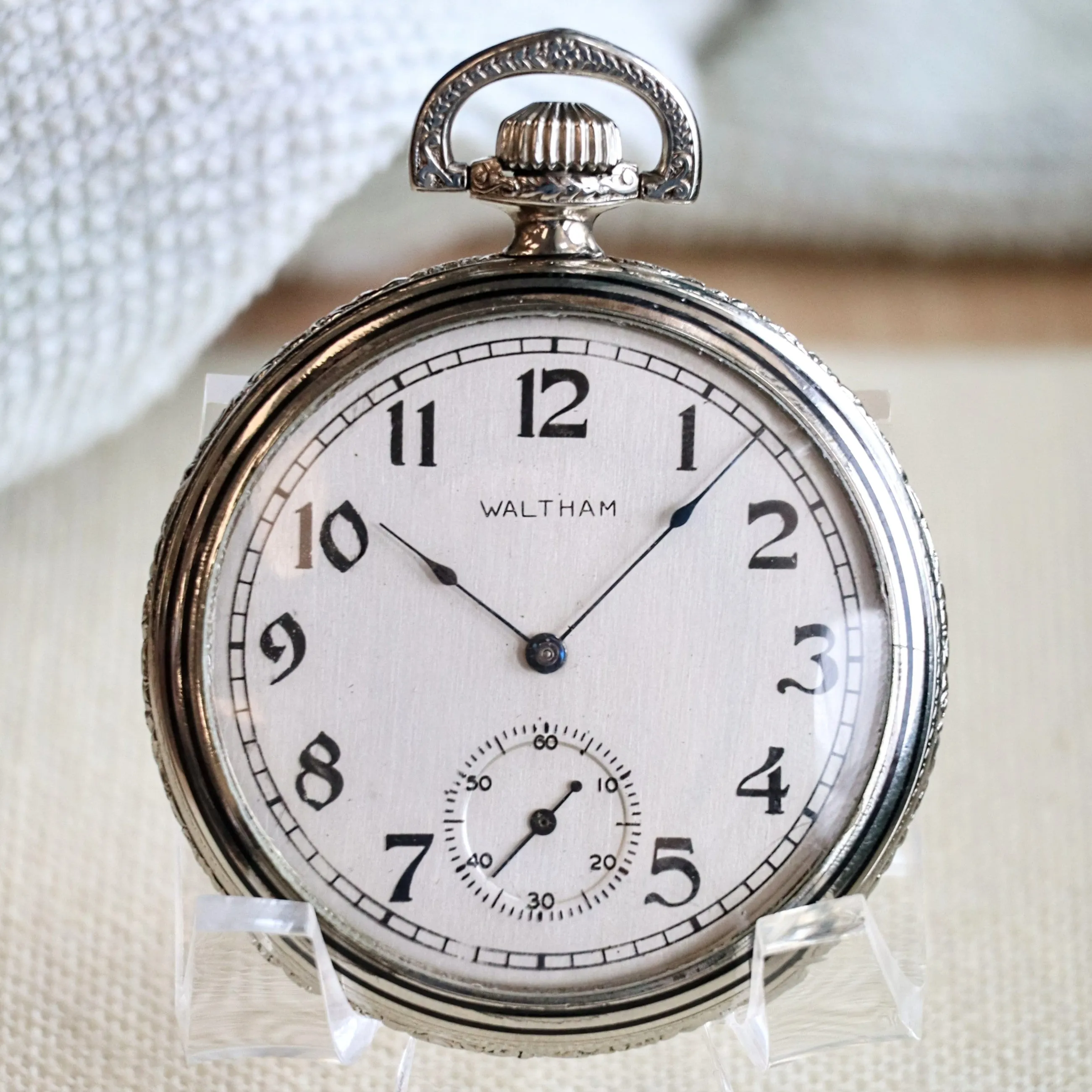 1904 WALTHAM Dress Pocket Watch Openface 12s Grade Riverside 19 Jewels Fancy Engraved Case