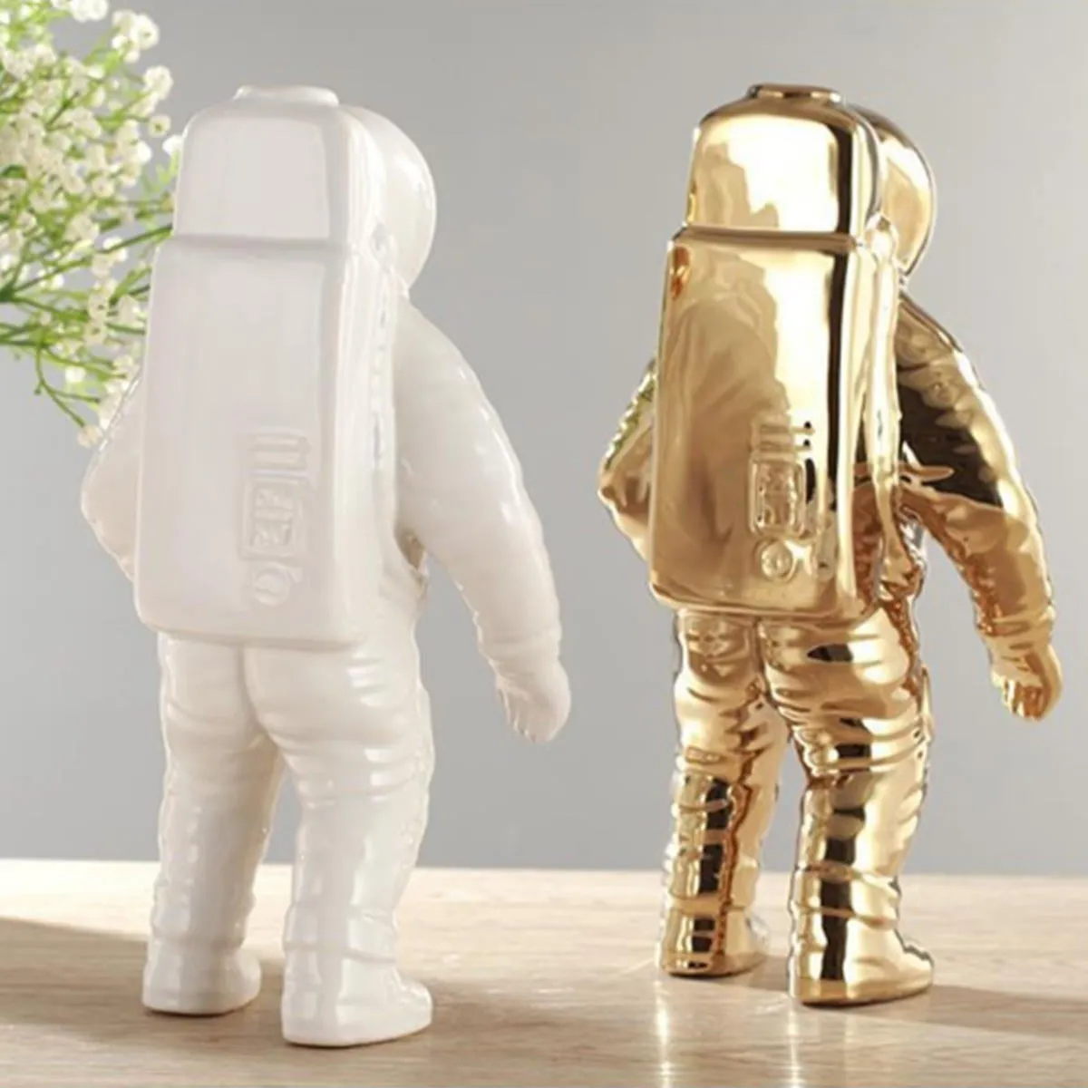 3 color Space Man Sculpture Astronaut Fashion Vase Ceramic Flower Planter Vase Space Man Sculpture Cosmonaut Home office Decor