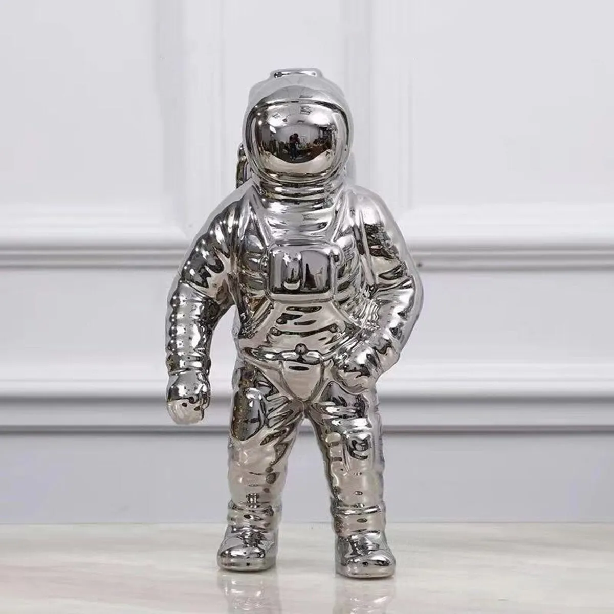 3 color Space Man Sculpture Astronaut Fashion Vase Ceramic Flower Planter Vase Space Man Sculpture Cosmonaut Home office Decor