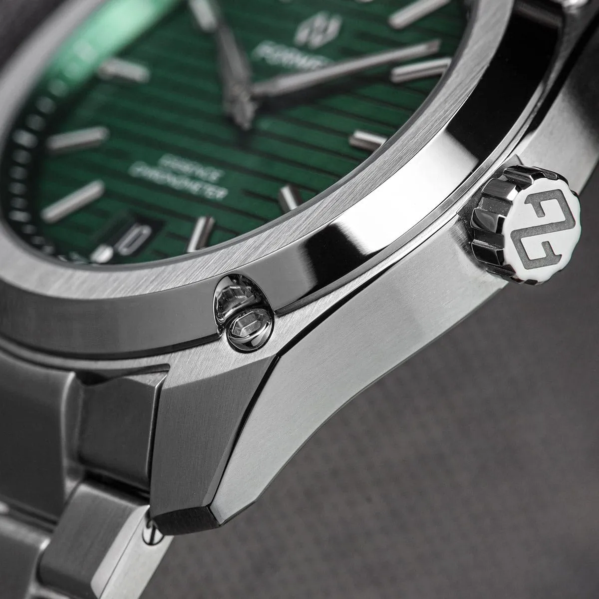 Formex Essence 39 Automatic Chronometer Watch - Green / Steel Bracelet - LIKE NEW