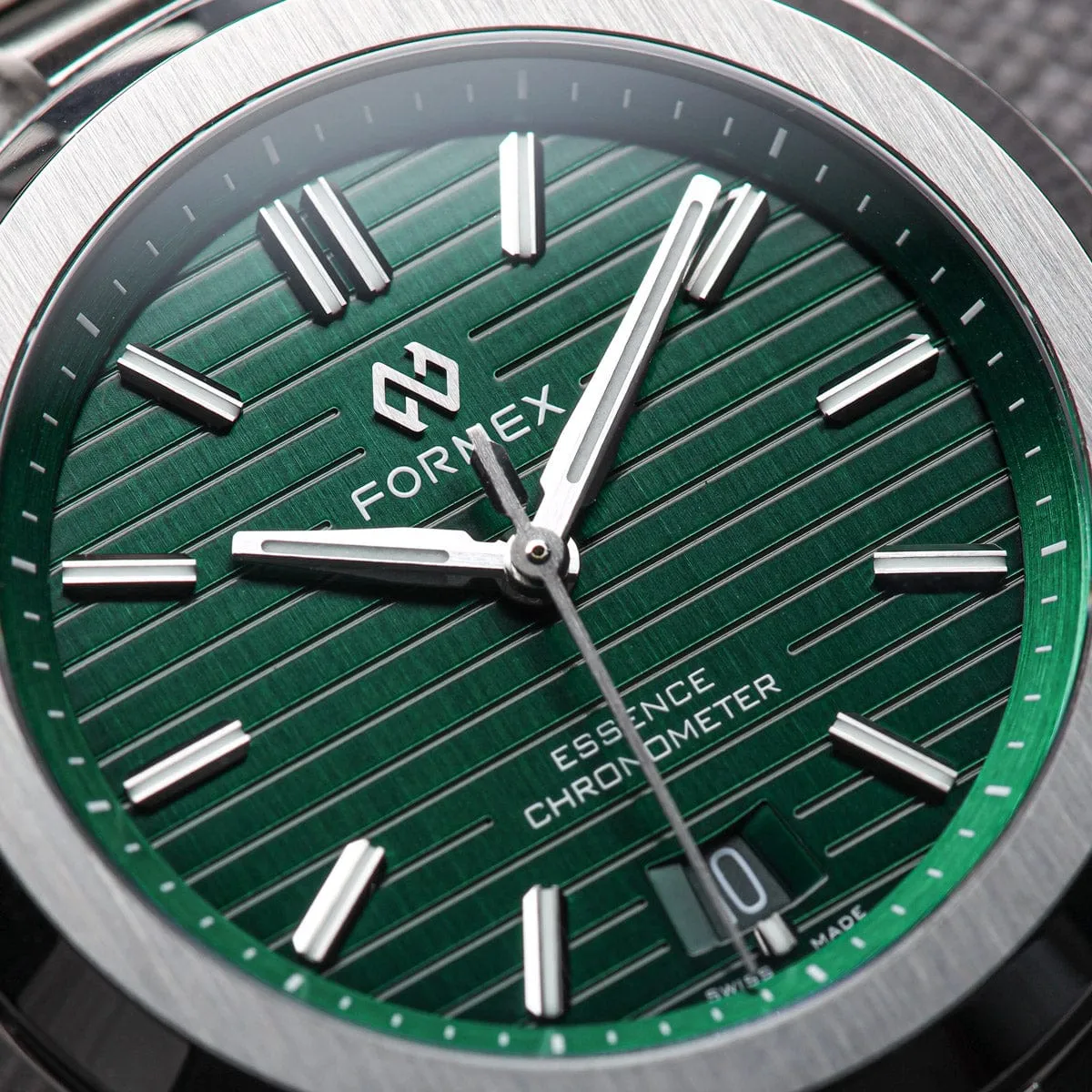 Formex Essence 39 Automatic Chronometer Watch - Green / Steel Bracelet - LIKE NEW