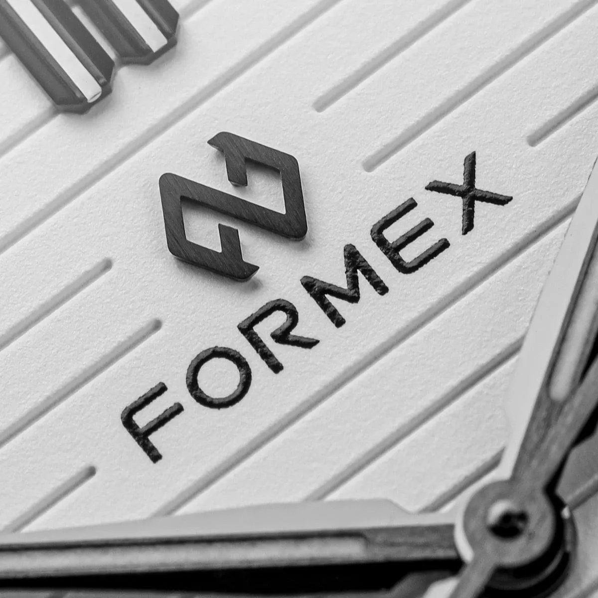 Formex Essence 39 Automatic Chronometer Watch - Green / Steel Bracelet - LIKE NEW