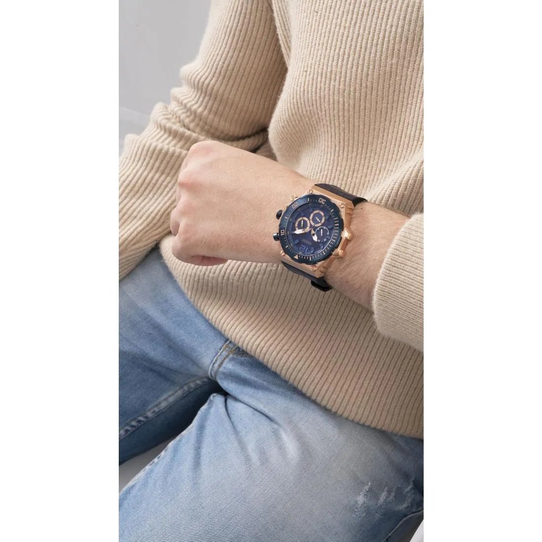 Guess Men 48 mm Blue Dial Analog Watch- GW0326G1