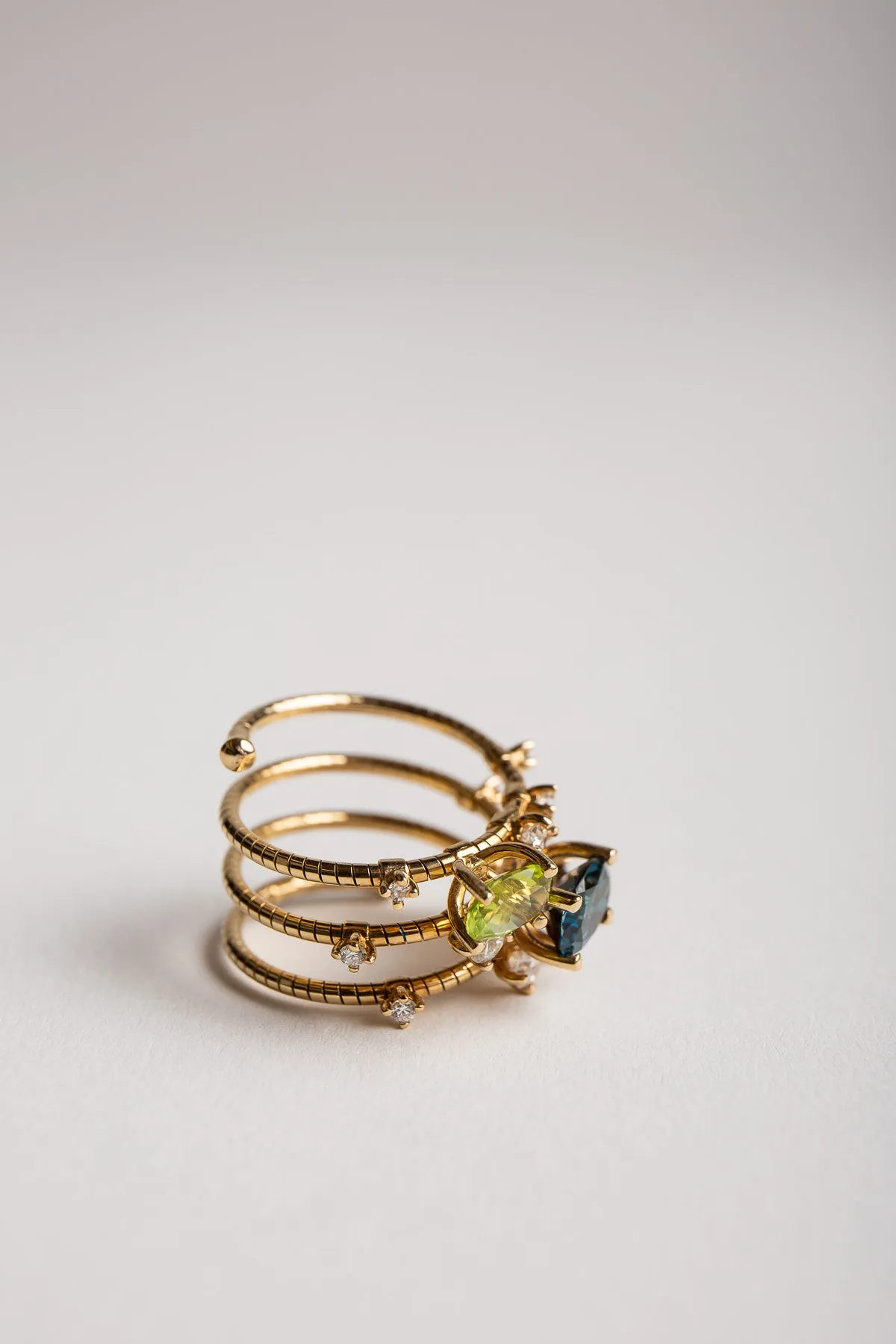 MATTIA CIELO | YELLOW GOLD MULTI STONE SPIRAL RING