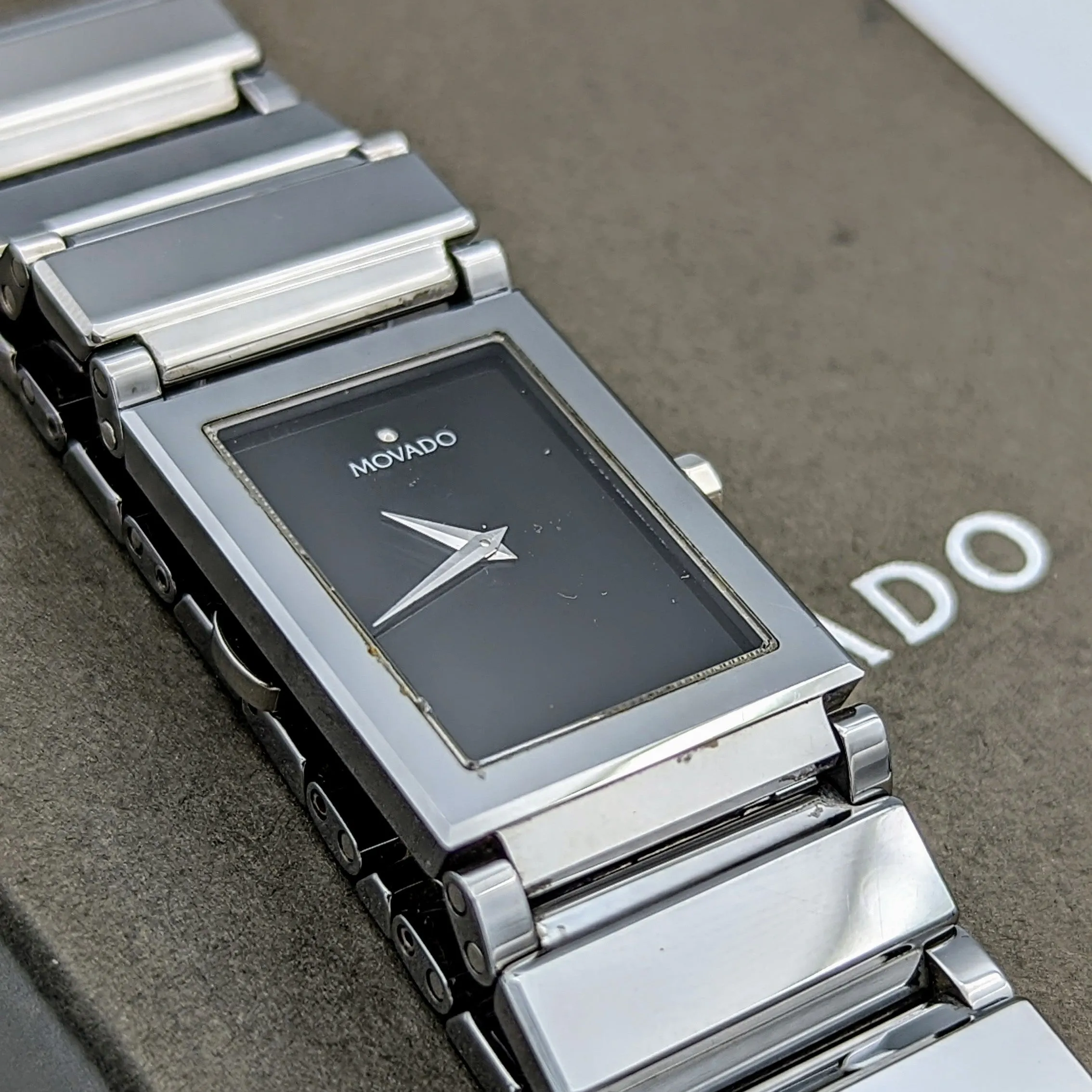 MOVADO Valor Tungsten Watch Ref. 89C11432 Swiss Wristwatch In BOX!