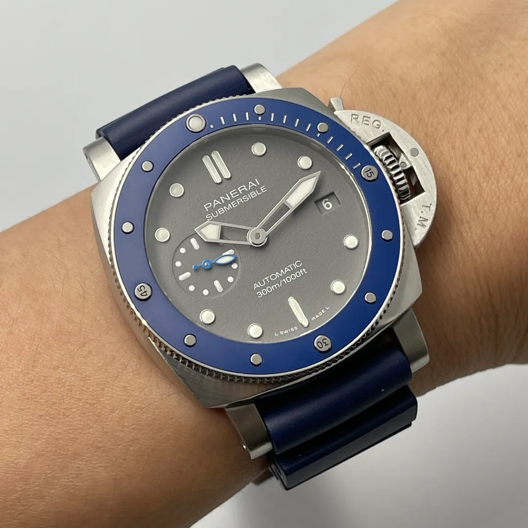 Panerai Submersible 42mm – PAM00959 – Grey Dial – Blue Bezel – Unworn – Full Set