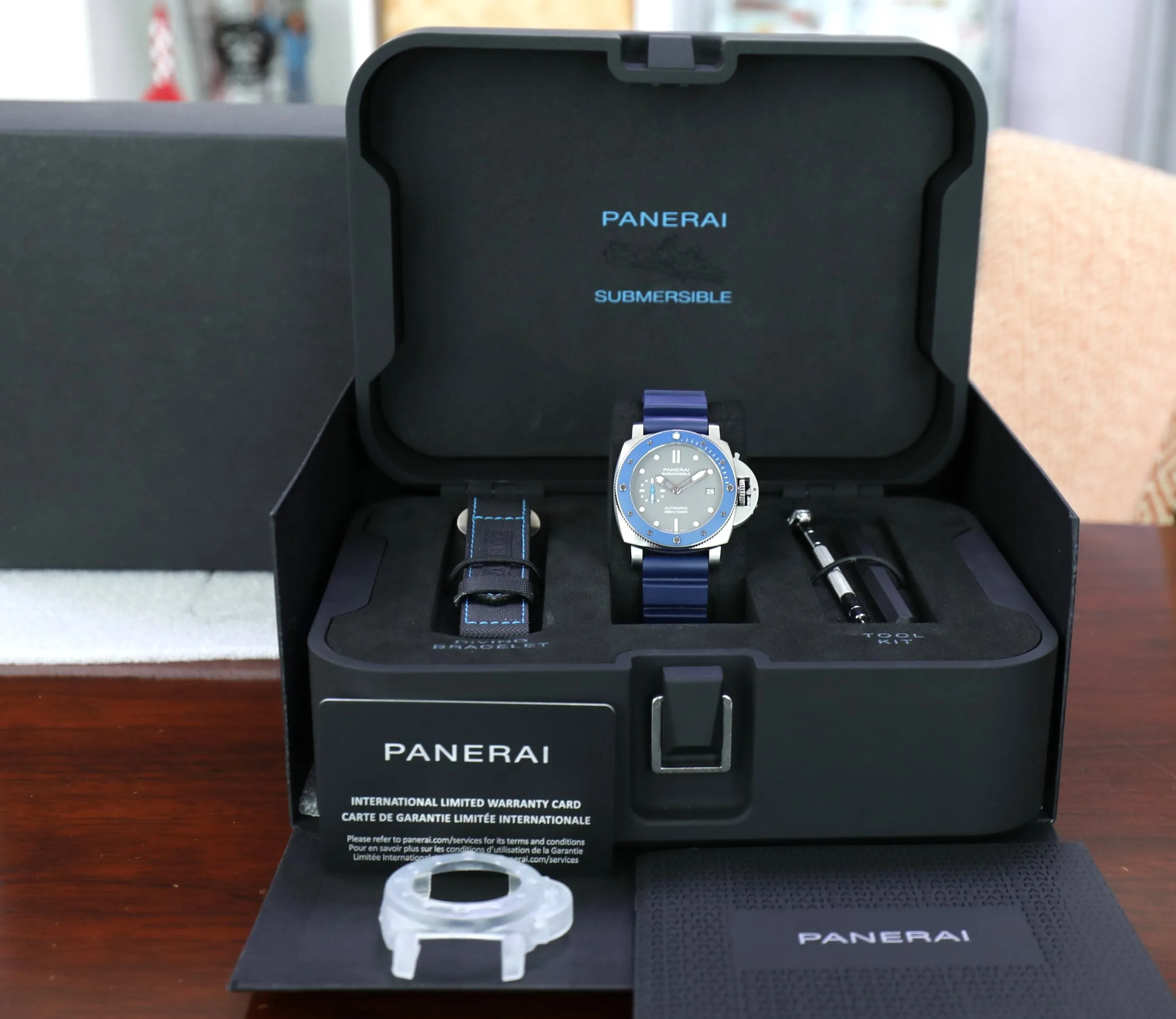 Panerai Submersible 42mm – PAM00959 – Grey Dial – Blue Bezel – Unworn – Full Set