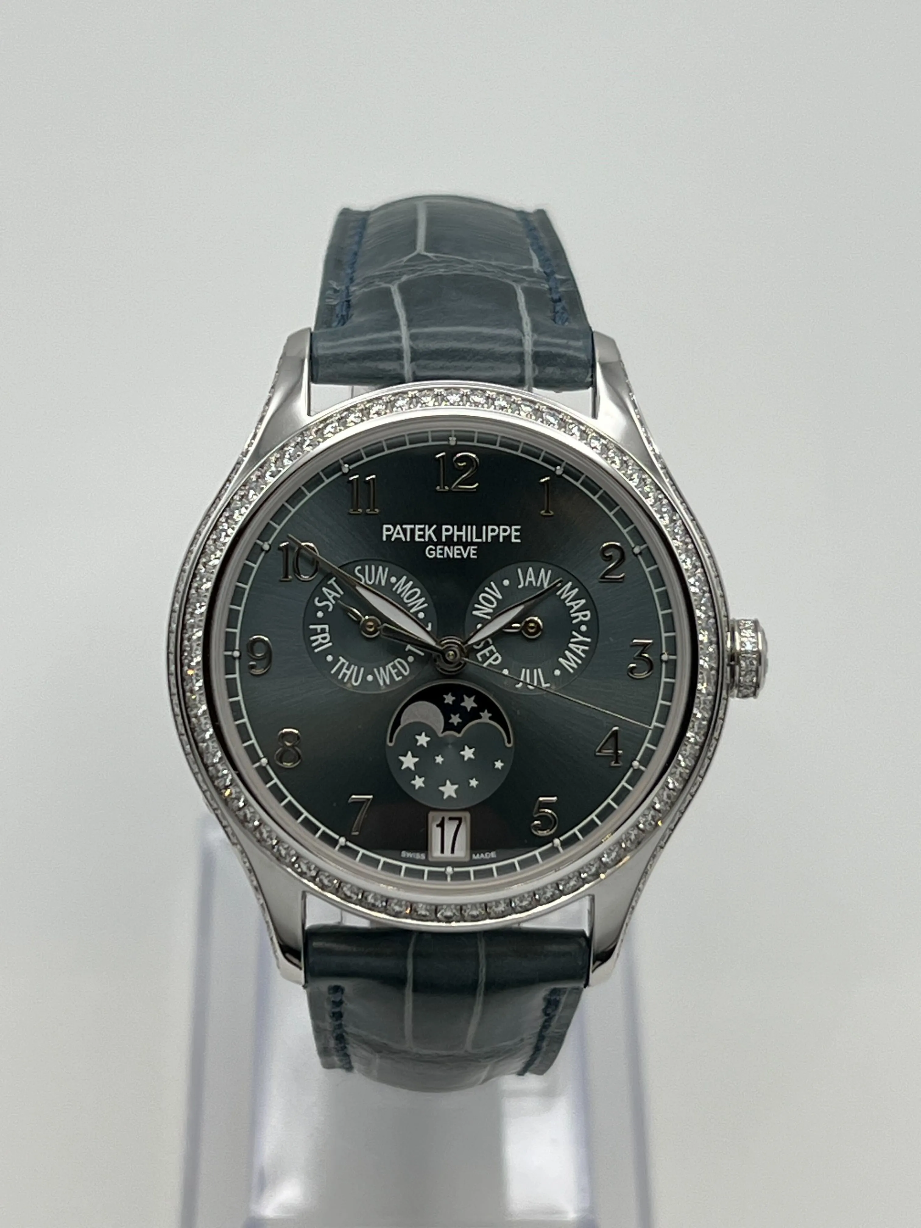 Patek Philippe Complications 4947G-001 Annual Calendar White Gold Blue Dial