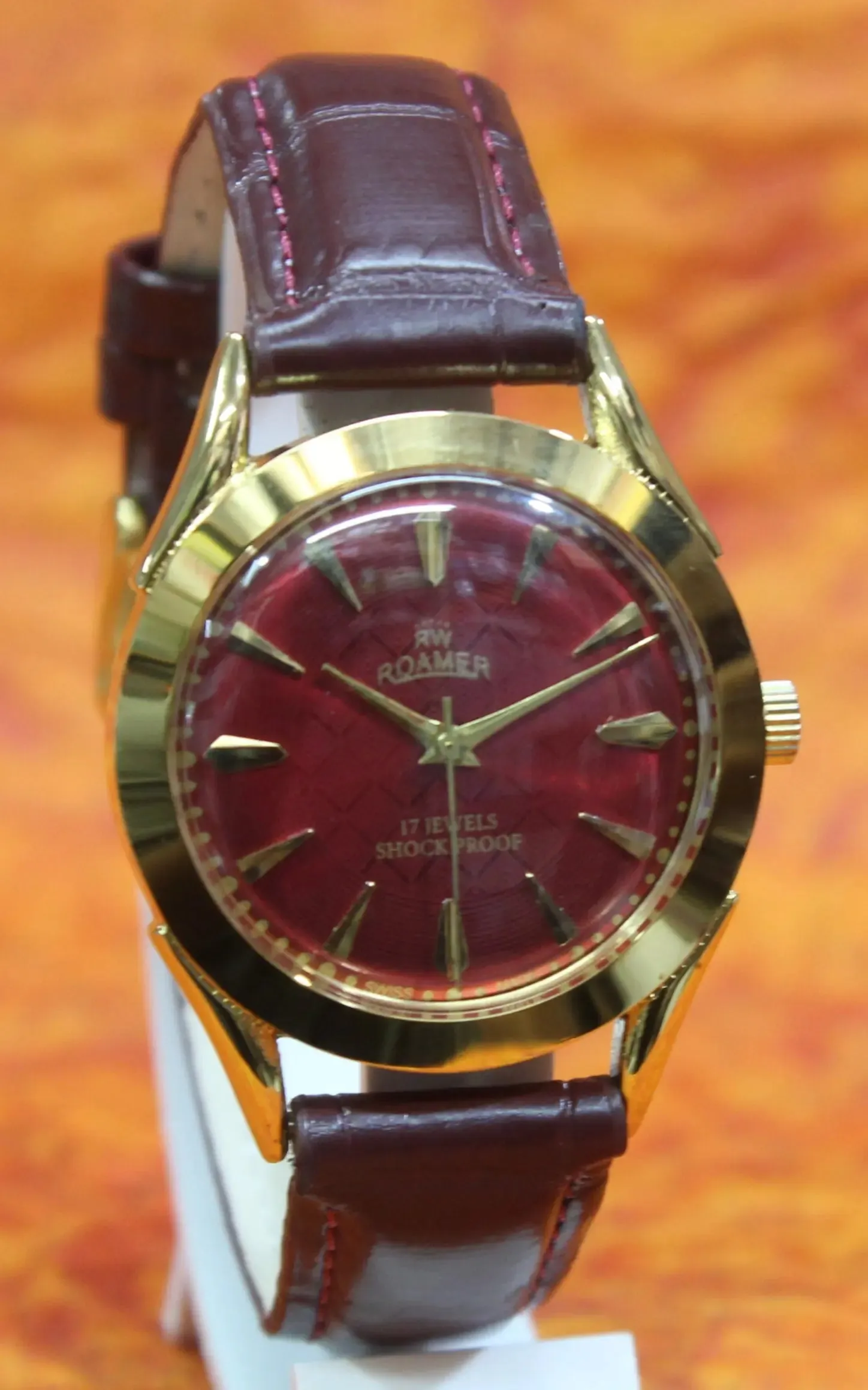 Roamer Vintage Wristwatch 17 Jewels FHF ST96 Mechanical Hand Winding Swiss Made Red Dial