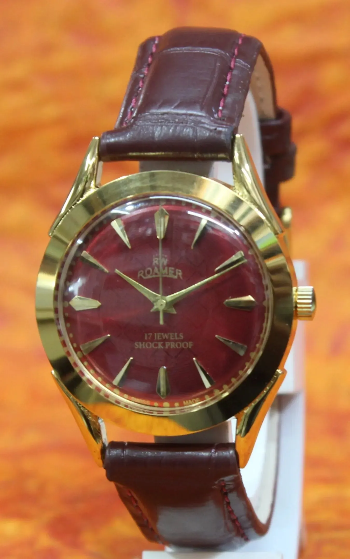 Roamer Vintage Wristwatch 17 Jewels FHF ST96 Mechanical Hand Winding Swiss Made Red Dial