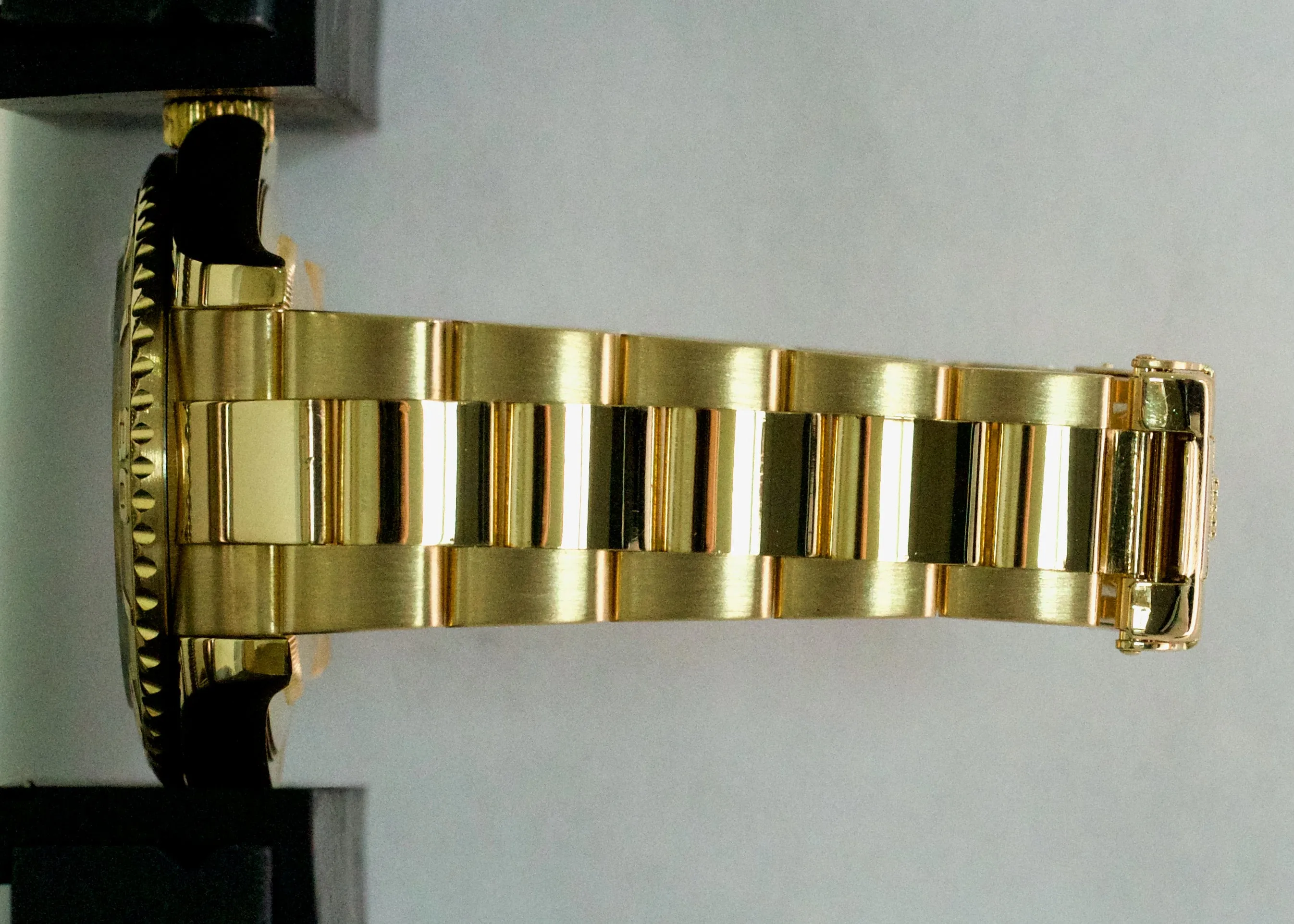 Rolex Yacht-Master 40mm WHITE 18K Yellow Gold NO-HOLES Oyster Date Watch 16628