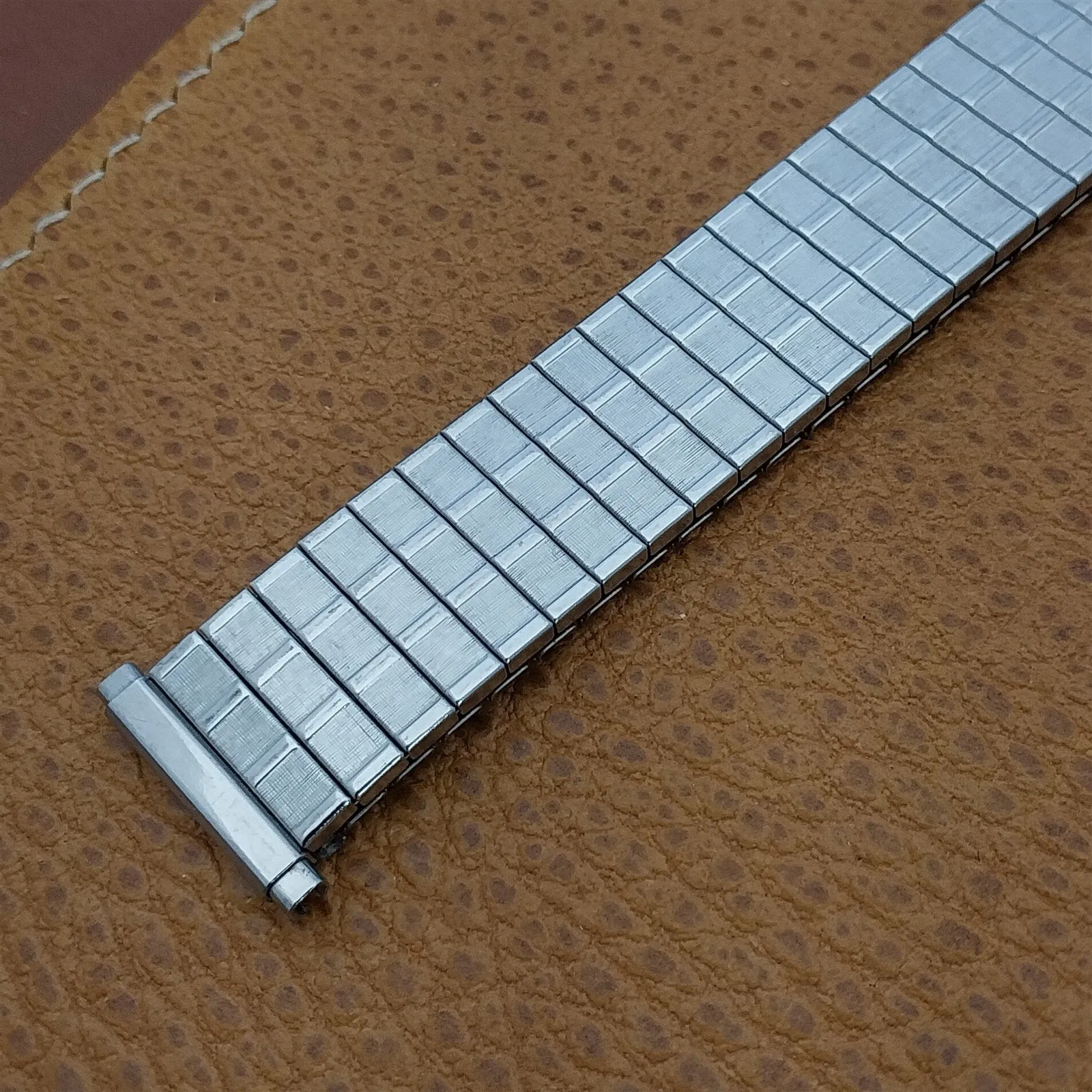 Speidel USA Made Stainless Steel 1970s Twist o flex nos Vintage Watch Band