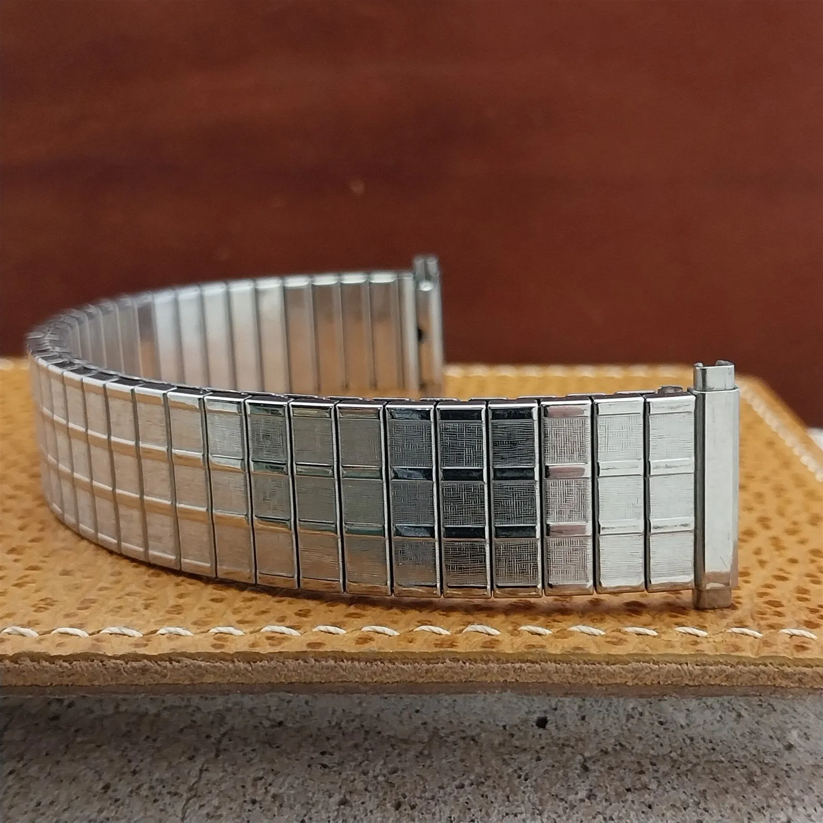 Speidel USA Made Stainless Steel 1970s Twist o flex nos Vintage Watch Band