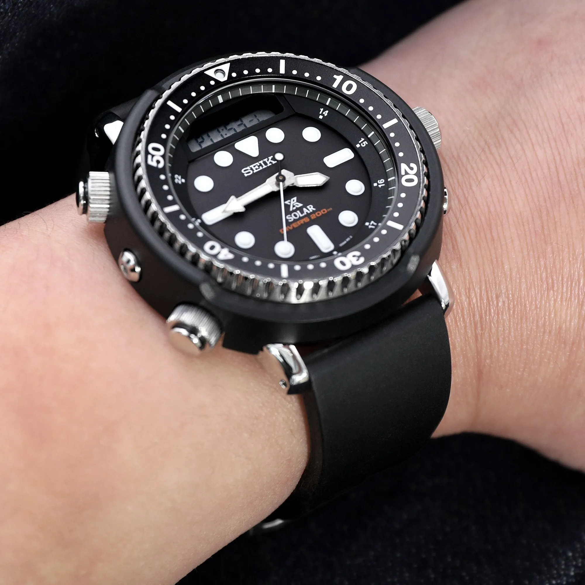 Straight End FKM Black Rubber Quick Release, PVD Buckle