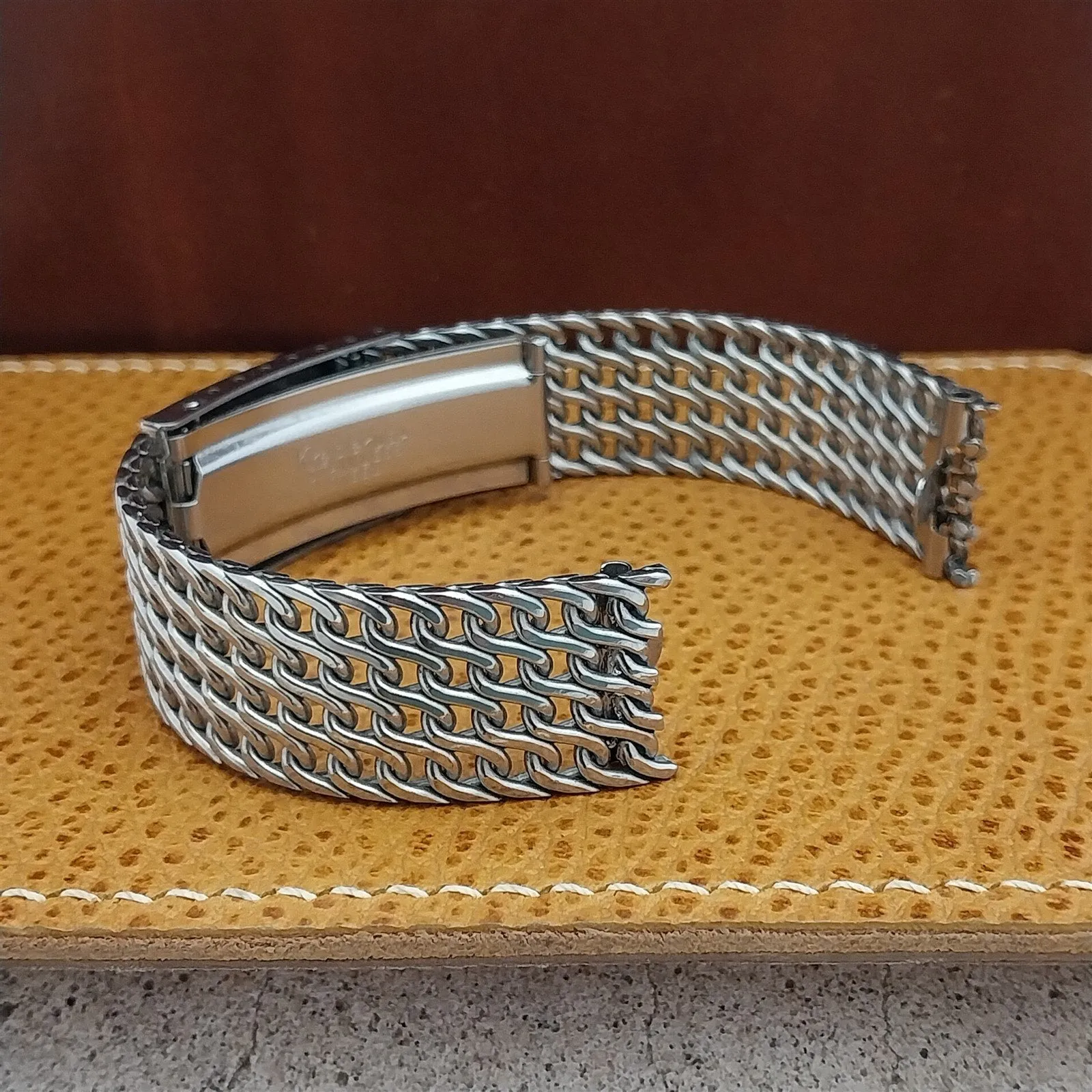 Vintage 17.2mm Thick Shark Mesh Stainless Steel Kreisler Unused nos Watch Band
