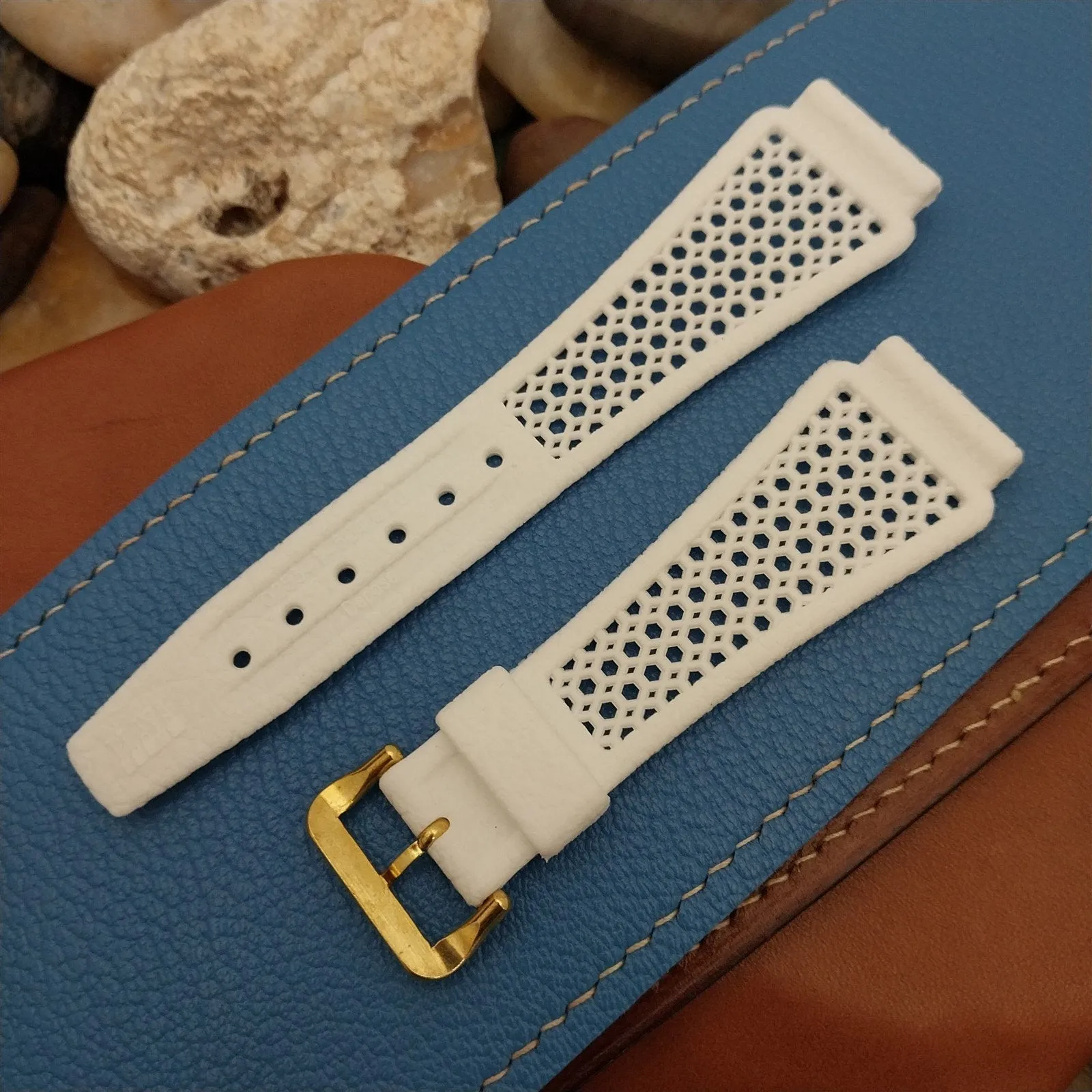 Vintage 18mm Flared Rally White & Gold-Tone Buckle Swiss 1970s Unused Watch Band